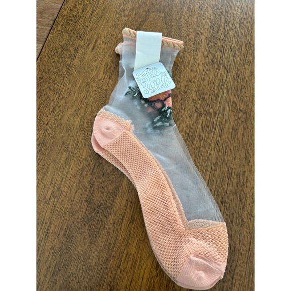 Free People Sheer Embroidered Floral Ankle Socks NWT Peach White - Picture 2 of 5